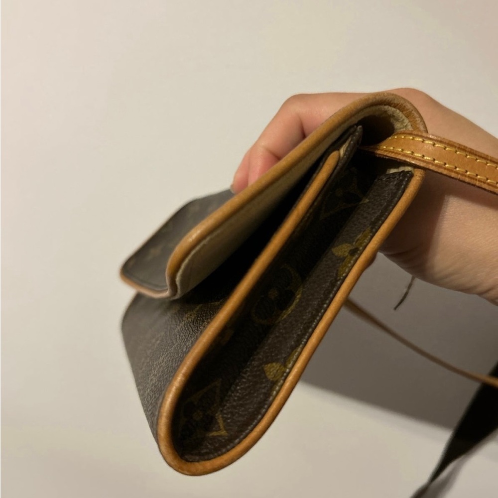 Louis Vuitton Pochette Twin GM EUC - Picture 5 of 7